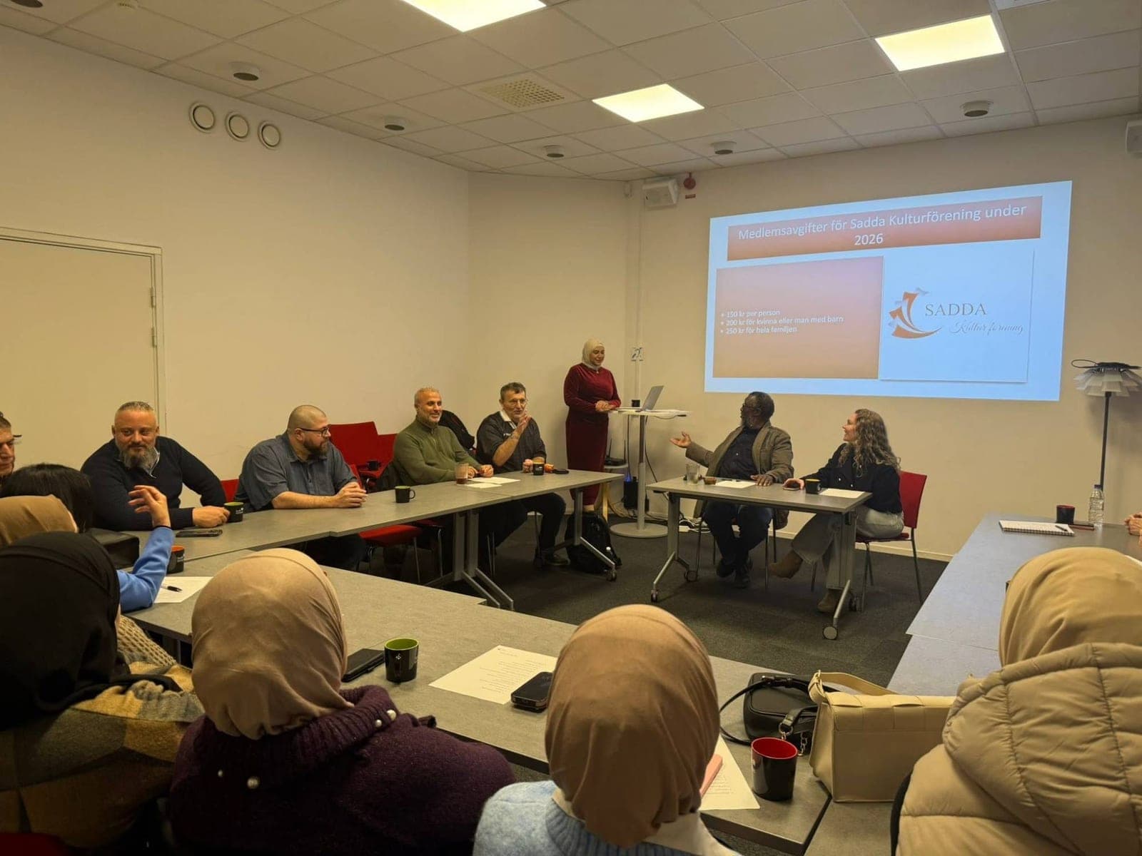 عرض رسوم العضوية لعام ٢٠٢٦ أمام الاجتماع